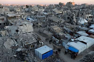 Image for Israel and Hamas diverge over ceasefire with first phase set to expire