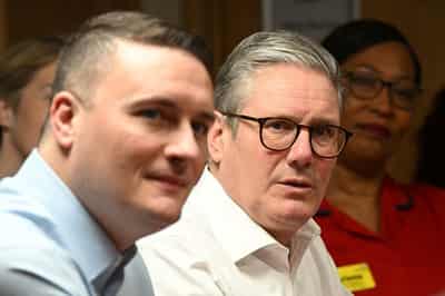 Image for UK's Starmer tries to shore up authority after leadership challenge briefing
