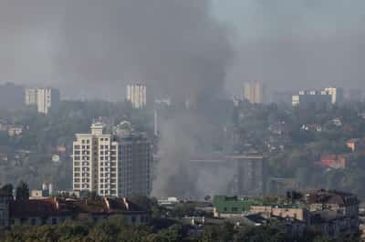 Image for Russia's attacks disrupt internet services to 100,000 households in Kyiv, Ukrainian ministry says