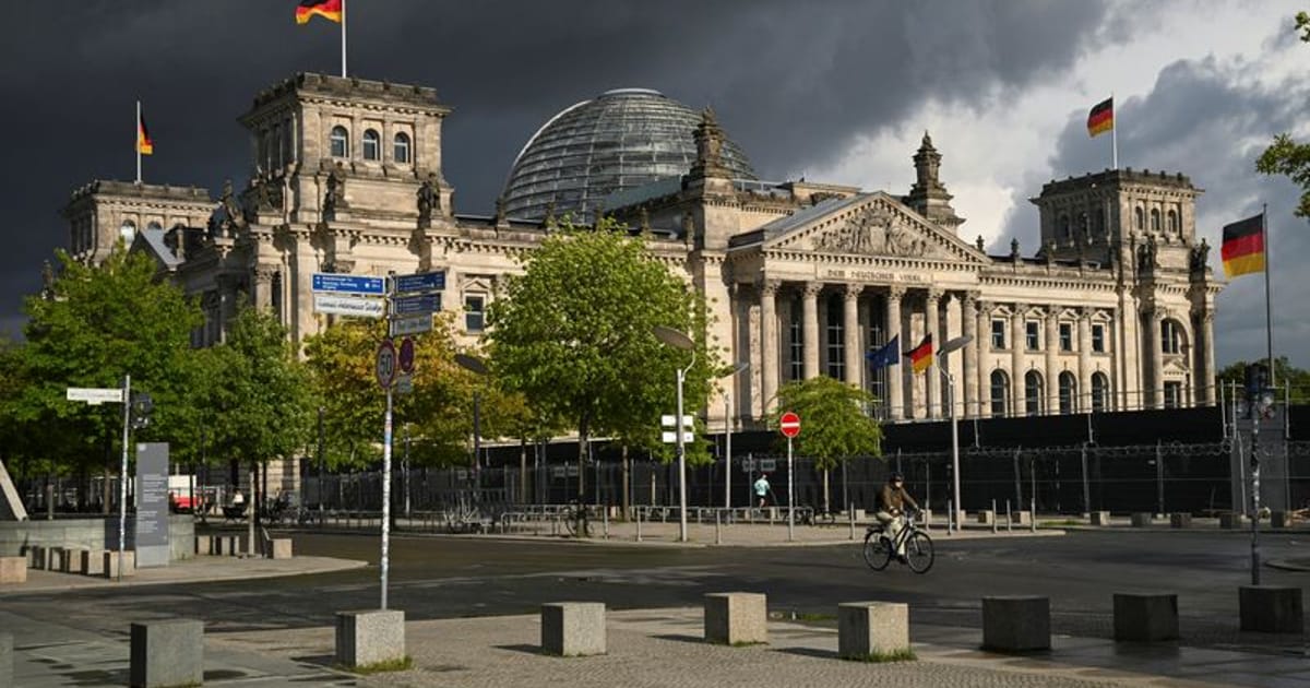 German cabinet to approve draft budget with more than €203 billion in borrowing, sources say