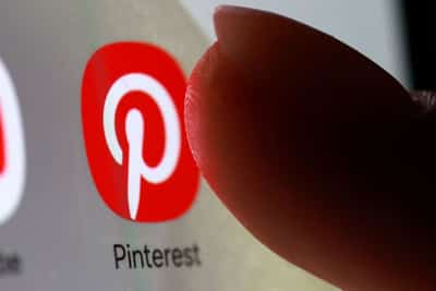 Image for Pinterest forecasts upbeat quarterly revenue on resilient advertiser spending