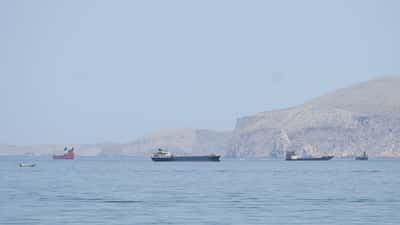 Image for UK's Starmer and Trump discuss 'urgent need' to restore shipping in Strait of Hormuz