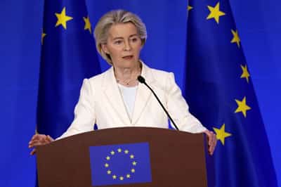 Image for EU chief von der Leyen heads to Scotland for trade talks with Trump