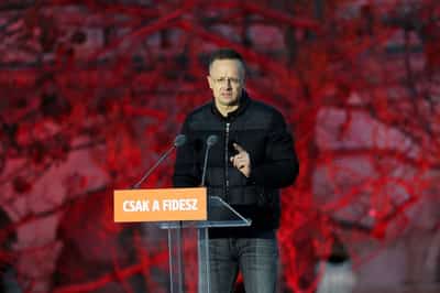 Image for Hungary probes former foreign minister over costly private air travel