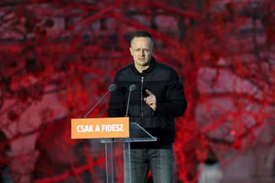 Image for Hungary probes former foreign minister over costly private air travel