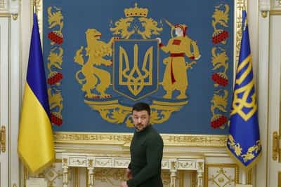Image for Trump adviser says he expects Zelenskiy to sign minerals agreement