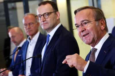 Image for German ruling parties reach compromise on military service