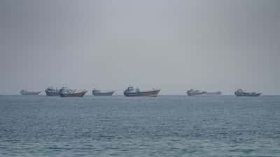 Image for US oil prices extend losses on hopes of Iran-Oman talks on Strait of Hormuz