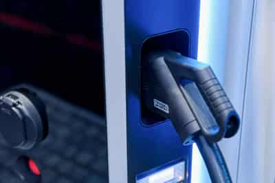 Image for Siemens to invest $30 million to train U.S. EV charger technicians