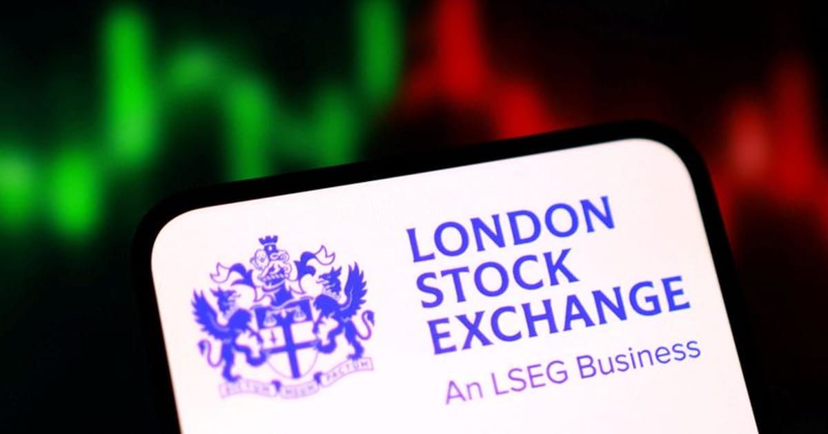 FTSE 100 Hits Three-Month Low as Yields Surge and Bank Stocks Fall