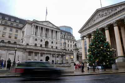 Image for Bank of England heads for close vote on likely rate cut
