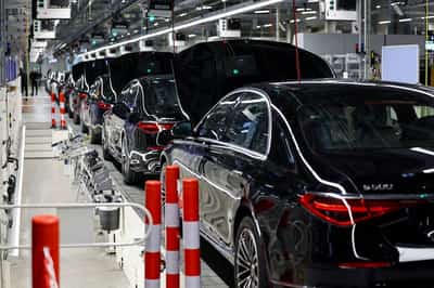 Image for Mercedes-Benz says it has secured short-term supplies amid Nexperia standoff