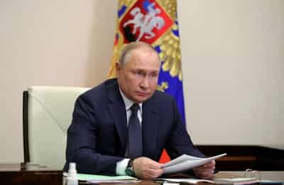 Image for Explainer-Nervous Europe sees Putin’s gas-cut threat as bluster