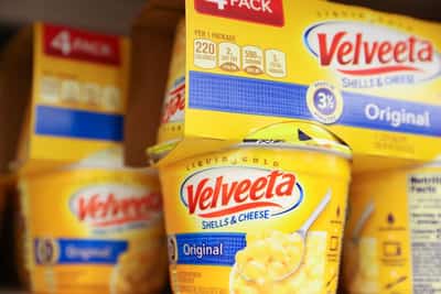 Image for Kraft Heinz nears deal to break up, WSJ reports
