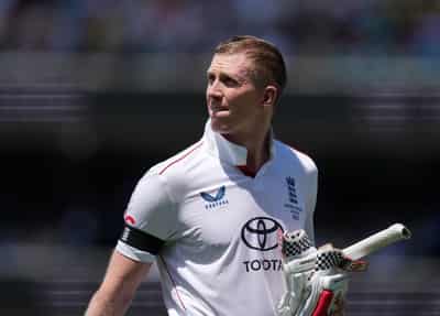 Image for Cricket-England drop Crawley, pick Gay to open batting
