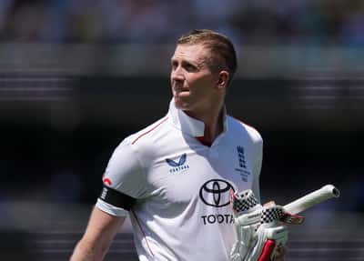 Image for Cricket-England drop Crawley, pick Gay to open batting