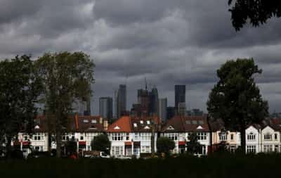 Image for Biggest UK house price fall recorded since financial crisis