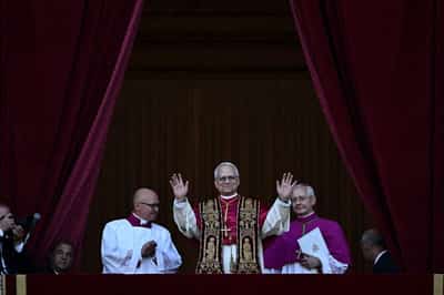 Image for Trump says he looks forward to meeting with Pope Leo, an American