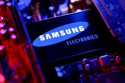 Image for Samsung Electronics' market cap surpasses $1 trln after US AI chip stocks surge