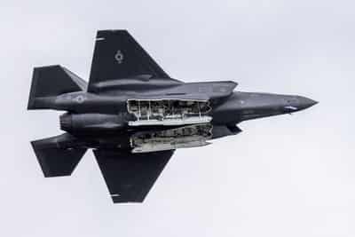 Image for Currently no plans to buy additional F-35 jets, Berlin says