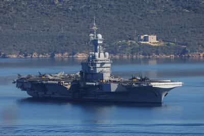 Image for French aircraft carrier group moving into Red Sea and Gulf of Aden
