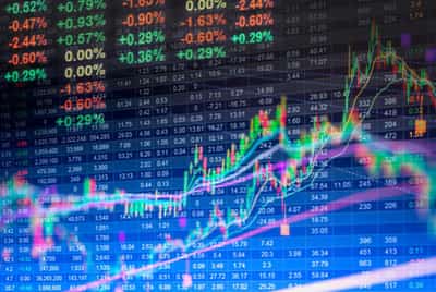 Image for Tech stocks remain under pressure, but there’s light at the end of the tunnel