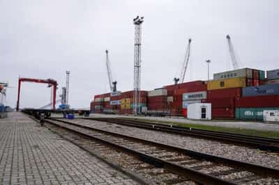 Image for Moscow fumes over Lithuania rail ban to Russian region