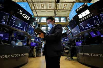 Image for Stocks reverse to red, oil slips amid Delta variant anxiety
