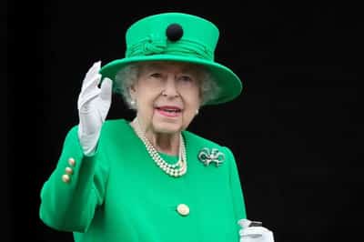 Image for UK government sends Queen Elizabeth a music box to celebrate her jubilee
