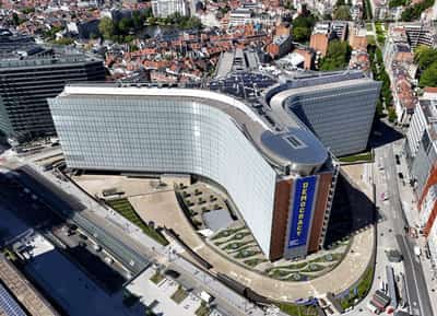 Image for European Commission proposes Russia sanctions reprieve for dealings with Chinese chips firm