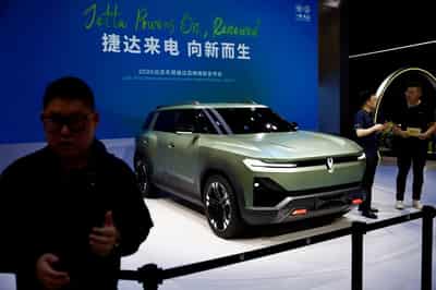 Image for German automakers hit by sharp China sales drop in second quarter