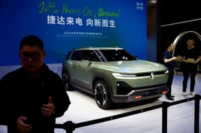 Image for German automakers hit by sharp China sales drop in second quarter