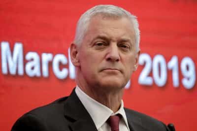 Image for StanChart CEO says bank’s global focus still valid amid calls for HSBC break-up
