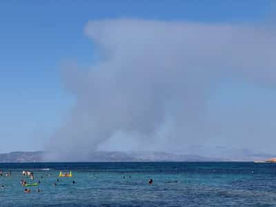 Image for Two die as wildfires sweep Greek island of Salamina