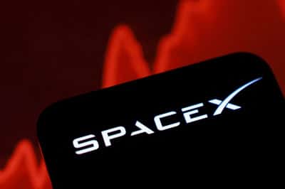 Image for SpaceX investors, ahead of results, press Musk on Tesla merger