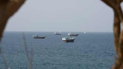 Image for Oil prices mixed as investors weigh Middle East escalation, chance of Russia-Ukraine peace deal