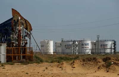 Image for Oil prices climb 1% on fears over hurricane impact on US output