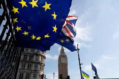 Image for EU and UK reach tentative agreement ahead of summit, say EU officials