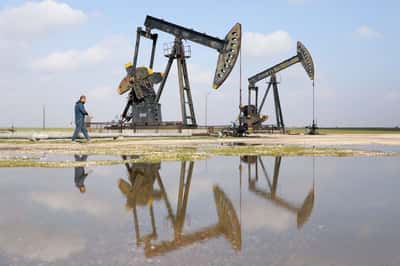 Image for Oil falls more than $1 on greater flows despite US-Iran war