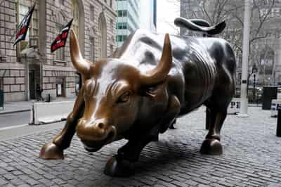 Image for Brooklyn man accused of using information from Bloomberg reporter for insider trading