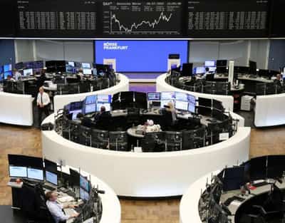 Image for European shares climb, set for best month since Nov 2020 on earnings cheer