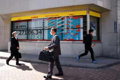 Image for Global shares drop, benchmark US yields ease amid debt ceiling deadlock