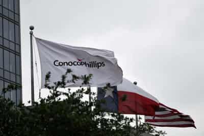 Image for Analysis-Big Oil gets investor reprieve as energy worries trump climate concerns