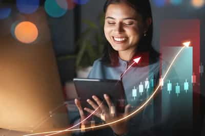 Image for Empowering Women: Bridging the Digital Finance Gap