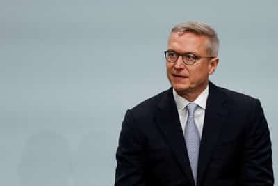 Image for German cabinet steps up efforts to cut red tape
