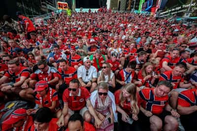 Image for Resilient tourists help US travel firms absorb Middle East shock