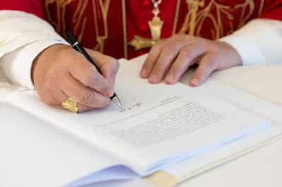 Image for Pope Leo apologises for Church's historic role in slavery