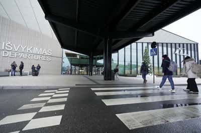 Image for Lithuania briefly shuts Vilnius airport again, blaming smuggler balloons