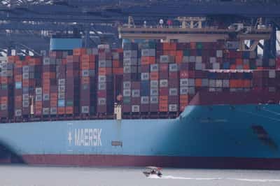 Image for Global trade set to grow 7% to pass record $35 trillion this year, UN agency says