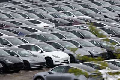Image for Tesla quarterly deliveries seen falling again